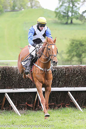 01st KINNACALLY and J C Barry ( 4 ,Antrim (H) - BLACK,white cross belts; blue sleeves; yellow cap ) Trainer: Paul McAleese,, Owner : William Logan