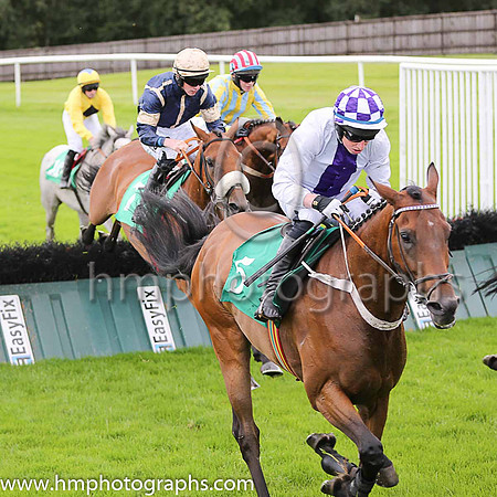 01st Miroand J W Kennedy ( 7 , dark blue, beige seams ) Trainer - G Elliott