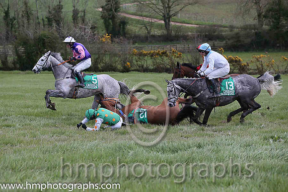 SECRET MAHLER and B O'Neill ( 12 , EMERALD GREEN,orange spots; white,orange spots sleeves; emerald green cap ) Trainer: Sean Thomas Doyle,, Owner : Syndicate Monbeg