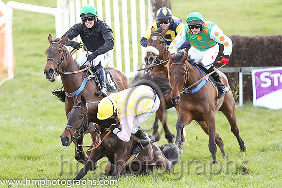 01st GETABIRD and B O'Neill ( 4 , EMERALD GREEN; emerald green,red striped sleeves; emerald green  red striped cap ) Trainer: Colin Bowe,, Owner : W.B. Connors
