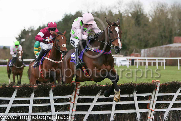 01st Vroum Vroum Mag ( 6 , pink, light green spots, and cap ) and R Walsh - Trainer : W P Mullins