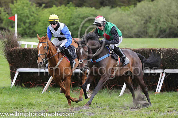 01st KINNACALLY and J C Barry ( 4 ,Antrim (H) - BLACK,white cross belts; blue sleeves; yellow cap ) Trainer: Paul McAleese,, Owner : William Logan