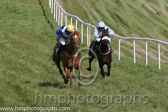01st KINNACALLY and J C Barry ( 5 ,Antrim (H) - BLACK,white cross belts; blue sleeves; yellow cap ) Trainer: Paul McAleese,, Owner : William Logan