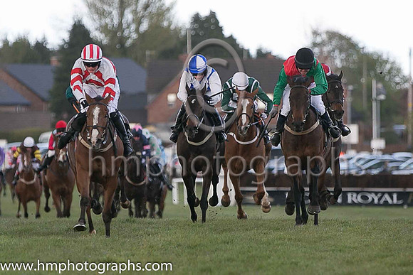 01st Third Estate ( 11 , white and red chevrons ) and Mr L J McGuinness - Trainer : Nigel Thomas Slevin - Owner : Camillus Slevin