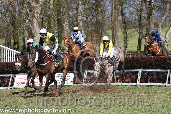 01st KINNACALLY and J C Barry ( 3 ,Antrim (H)?- BLACK,white cross belts; blue sleeves; yellow cap ) Trainer: Paul McAleese,, Owner : William Logan