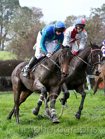 Hidden Harmony , Jockey J J Codd PU & Seaofemotion , Jockey G L Murphy  PU - CU2D9968-e2