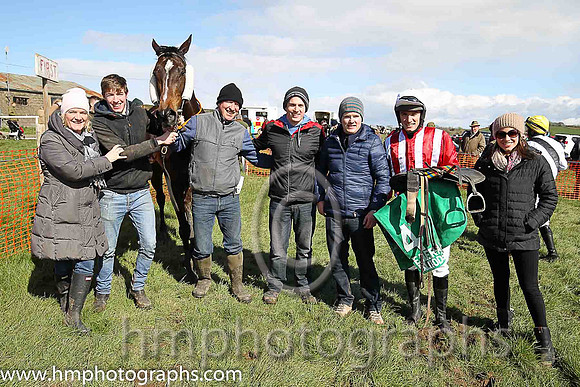 01st ANSEANACHAI CLISTE and M McConville ( 4 , RED  WHITE STRIPES; red, plain sleeves; white cap ) Trainer: Stephen McConville,, Owner : Michael McConville