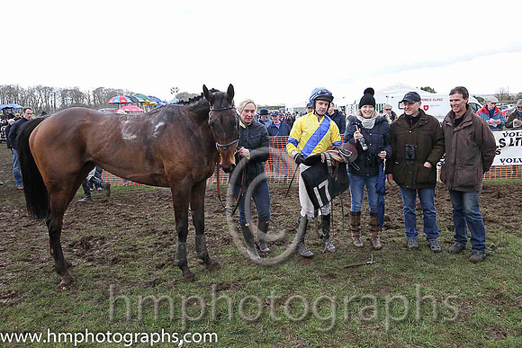 01st RAVENHILL and M J O'Hare ( 17 , YELLOW,royal blue sash; yellow,royal blue armlet sleeves; royal blue cap,yellow star ) Trainer: George Stewart,, Owner : Stephanie Metcalfe