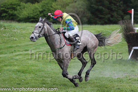 PU CLASSIC HIT and D Kelleher ( 3 , YELLOW; blue,green chevrons sleeves; red cap ) Trainer: Liam O'Farrell,, Owner : Liam O'Farrell