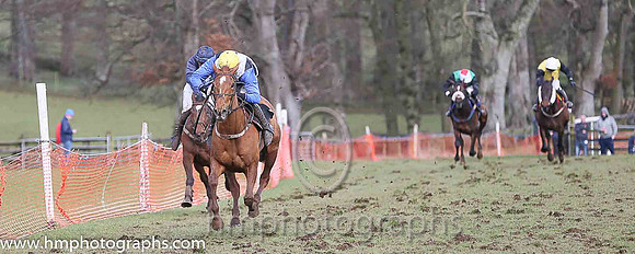 01st KINNACALLY and J C Barry ( 3 ,Antrim (H)?- BLACK,white cross belts; blue sleeves; yellow cap ) Trainer: Paul McAleese,, Owner : William Logan