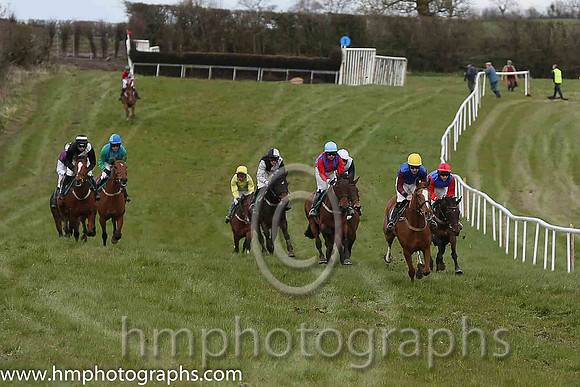 01st I'M AN IZZ WIZZ and A J Fox ( 6 , BLUE; tartan sleeves; gold cap ) Trainer: Liam Lennon,, Owner : John Turner