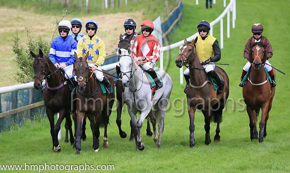 Race 1 start - eventual winner Number 1 Roaring Potter ridden by Shane Fitzgerald in red colours with white diamond