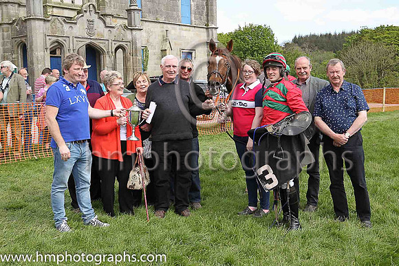 01st MAPLE MONS and B O'Neill ( 3 , RED,green chevrons; red, plain sleeves; red  green hooped cap ) Trainer: D.M. Christie,, Owner : David Charles  Arron Charles