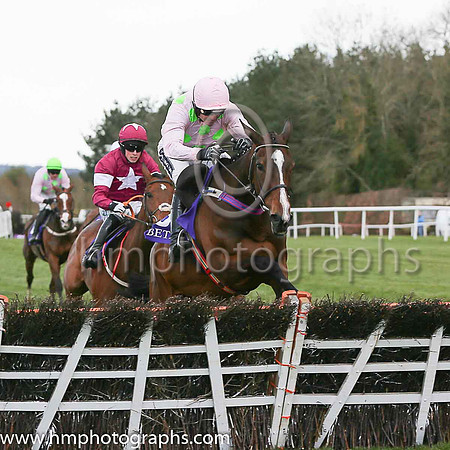01st Vroum Vroum Mag ( 6 , pink, light green spots, and cap ) and R Walsh - Trainer : W P Mullins
