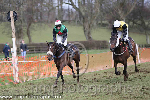03rd THE SOPHSTER and B o'Neill ( 2 ,Antrim (H)?- GREEN,red diamond; black, plain sleeves; white cap,red diamond ) Trainer: Ben Arthey,, Owner : McIlveen Janet  Rodney
