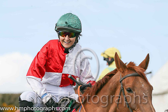 ARCHVIEW SUNSHINE and Miss A O'Sullivan ( 1 , RED  WHITE QTD; red,white hlvd sleeves; green cap ) Trainer: Holly McGahan,, Owner : Alan Black