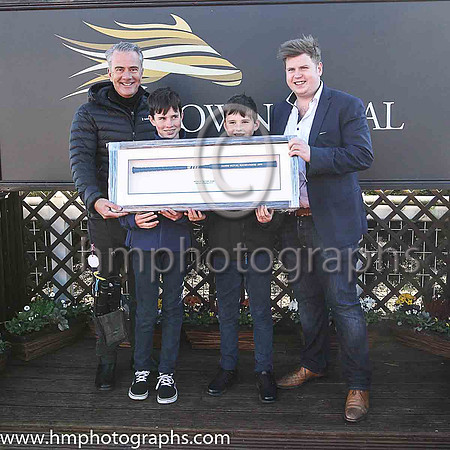 01st Mega Fortune and K M Donoghue ( 10 , maroon and white stripes ) Trainer - G Elliott , Owner - C Jones