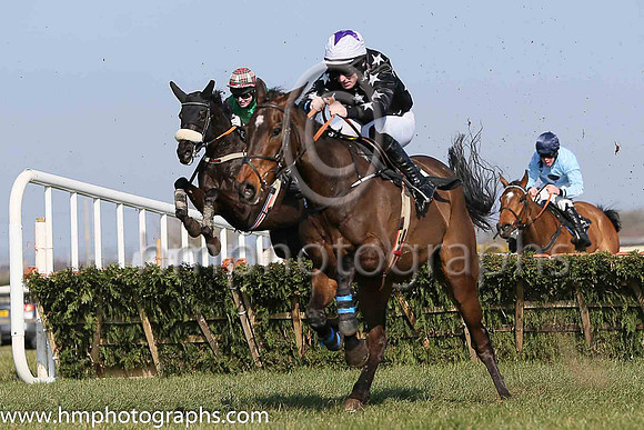 01st Mount Beckham ( 12 , black, white stars ) and S.W. Flanagan - Trainer : Miss Clare Louise Cannon - Owner : G.N. Cannon