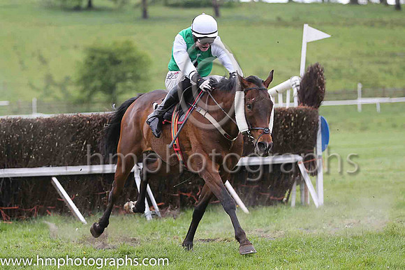 02nd SARSFIELDS LEGEND and J C Barry ( 10 ,Antrim (H) - EMERALD GREEN; white sleeves; white cap ) Trainer: Gary McGill,, Owner : Oran McGill