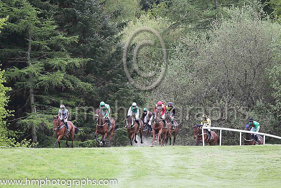 01st THE TRIGGER and J J Codd ( 13 , WHITE,red stars; red, plain sleeves; red cap,white star ) Trainer: Caroline McCaldin,, Owner : James Killen