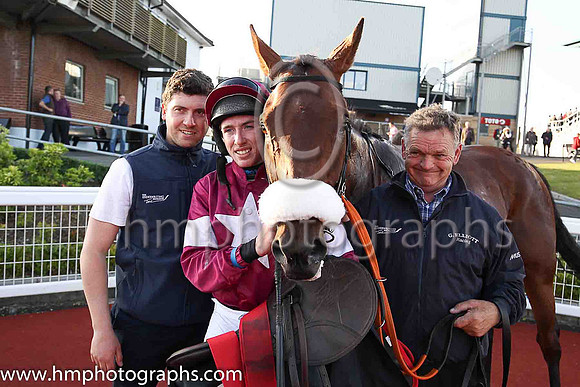 01st Beau Et Sublime 2, maroon, white star) and Jack Kennedy, trainer Gordon Elliott, Owner - Gigginstown House Stud