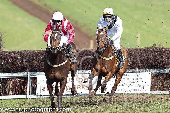 04th FRONTIER DANCER and N Gault ( 13 ,Antrim (H)?- WHITE,black sash; white sleeves; yellow cap ) Trainer: Neil Gault,, Owner : Neil Gault