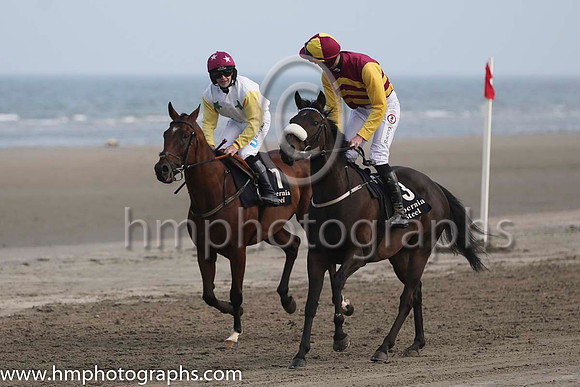 4 Usa and Mr S Crawford - - 4th (7 ,white, emerald green stars ) Trainer - S J Mahon &amp; 3 Moonbi Creek and Mr R P McNamara - - 3rd (3 ,maroon and yellow chevrons ) Trainer - D K Weld