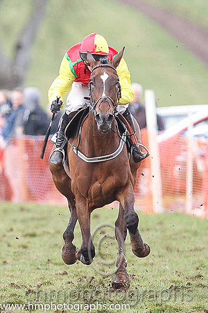03rd JIMMY SHOE and G S Quinn ( 15 , RED,emerald green seams; yellow sleeves; red  yellow qtd cap ) Trainer: Ben Arthey,, Owner : Gabriel Mulholland