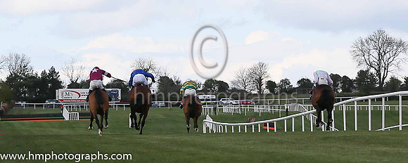 01st CARLINGFORD LOUGH ( 1 , emerald green and orange hoops ) and Barry Geraghty - Trainer : John E Kiely