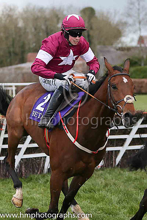 02nd Identity Thief ( 2 , maroon, white star. Maroon cap, white star ) and B J Cooper - Trainer : Henry De Bromhead