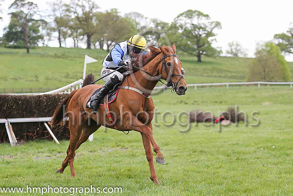 01st KINNACALLY and J C Barry ( 4 ,Antrim (H) - BLACK,white cross belts; blue sleeves; yellow cap ) Trainer: Paul McAleese,, Owner : William Logan