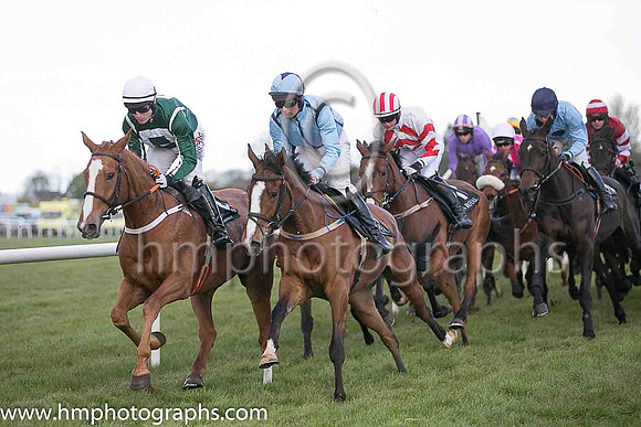 01st Third Estate ( 11 , white and red chevrons ) and Mr L J McGuinness - Trainer : Nigel Thomas Slevin - Owner : Camillus Slevin