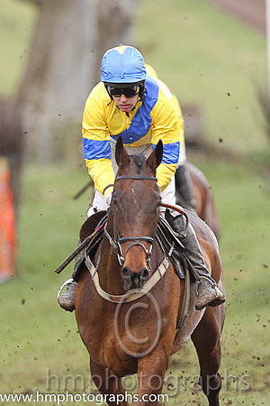 01st RAVENHILL and M J O'Hare ( 17 , YELLOW,royal blue sash; yellow,royal blue armlet sleeves; royal blue cap,yellow star ) Trainer: George Stewart,, Owner : Stephanie Metcalfe