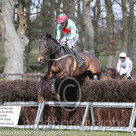 04th FIFTYSHORTSHIROCCO and B G Crawford ( 3 , EMERALD GREEN,red diamond; emerald green sleeves; red cap,emerald green diamond ) Trainer: S.R.B. Crawford,, Owner : Syndicate Fox