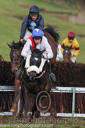 03rd SMILING JESSICA and J P McKeown ( 16 , PURPLE,green disc; purple sleeves; purple cap ) Trainer: R. McGlinchey,, Owner : R. McGlinchey