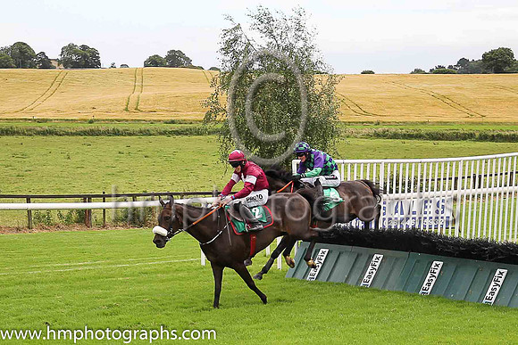 01st Wrath Of Titans and J W Kennedy ( 2 , maroon, white star ) Trainer - G Elliott