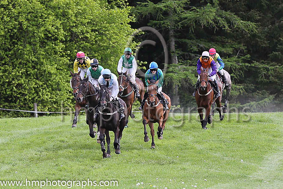 01st CHAMPIONE and M J O'Hare ( 2 , WHITE,light blue chevron; white sleeves; light blue cap ) Trainer: J.G. Cosgrave,, Owner : J.G. Cosgrave