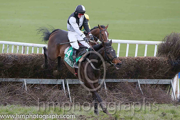 02nd CABRAGH and G S Quinn ( 4 ,Antrim (H) - BLACK  WHITE QTD; black,white hlvd sleeves; white cap ) Trainer: Colin S. McKeever,, Owner : W.W. Dennison