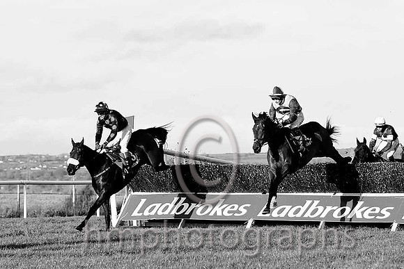 Imperial Shabra & J L Cullen - 3rd (3, black, red spots) & Cristal Bonus & D A Jacob - Winner (2, light blue and dark chevrons) - FT8E8183-ebag