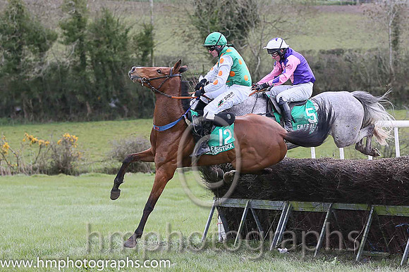 SECRET MAHLER and B O'Neill ( 12 , EMERALD GREEN,orange spots; white,orange spots sleeves; emerald green cap ) Trainer: Sean Thomas Doyle,, Owner : Syndicate Monbeg