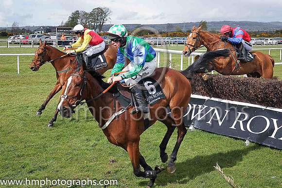 08th Abbey Lane ( 1 , red, yellow sash ) and A P Heskin - Trainer : C A McBratney - Owner : Mrs David McBratney