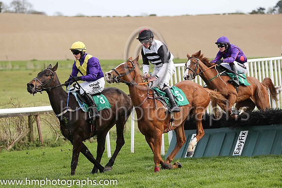 01st Tsundoku ( 7 , purple, large red spots ) and D E Mullins - Trainer : Ms M Mullins - Owner : Ms Aileen Lynam