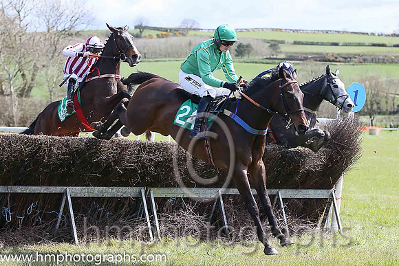 03rd WONDEROFTHEWORLD and B O'Neill ( 24 , GREEN; green,yellow seams sleeves; yellow cap ) Trainer: J.P. Brennan,, Owner : Marie Brennan