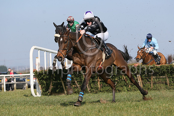 01st Mount Beckham ( 12 , black, white stars ) and S.W. Flanagan - Trainer : Miss Clare Louise Cannon - Owner : G.N. Cannon