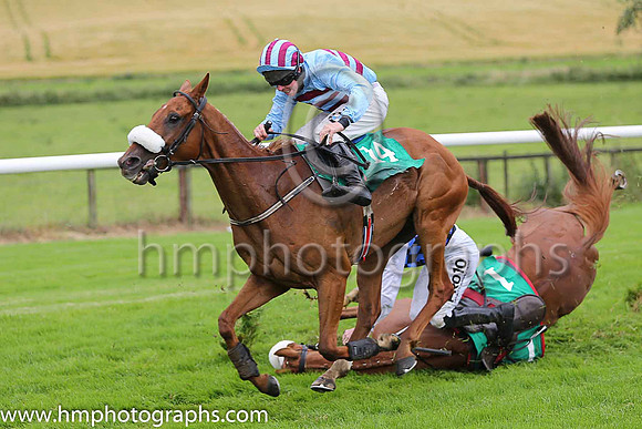 Fell Galveston and J W Kennedy ( 1 , royal blue and black check ) Trainer - G Elliott