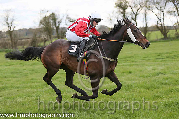 01st ANSEANACHAI CLISTE and M McConville ( 3 , RED  WHITE STRIPES; red, plain sleeves; white cap ) Trainer: Stephen McConville,, Owner : Michael McConville