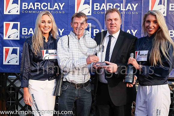 01st Kylestyle (5, royal blue, red panel) and Ger Fox, Trainer F Flood, Owner John Nestor