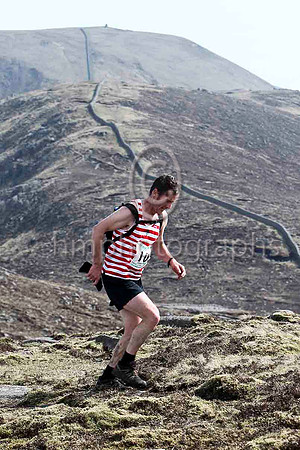 Phil Scarf - Calder Valley Fell Runners - 86th in 3.00.06 - FT8E1665-e