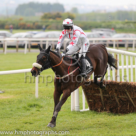 01st Wakea (4, white, red seams) and J C Barry, Trainer Karl Thornton, Owner Gary Ryan