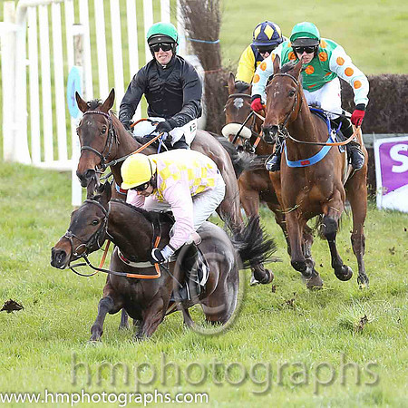 STORM HOME and M J O'Hare ( 11 , PINK  YELLOW CHECK; pink sleeves; yellow cap ) Trainer: Warren Ewing,, Owner : Warren Ewing